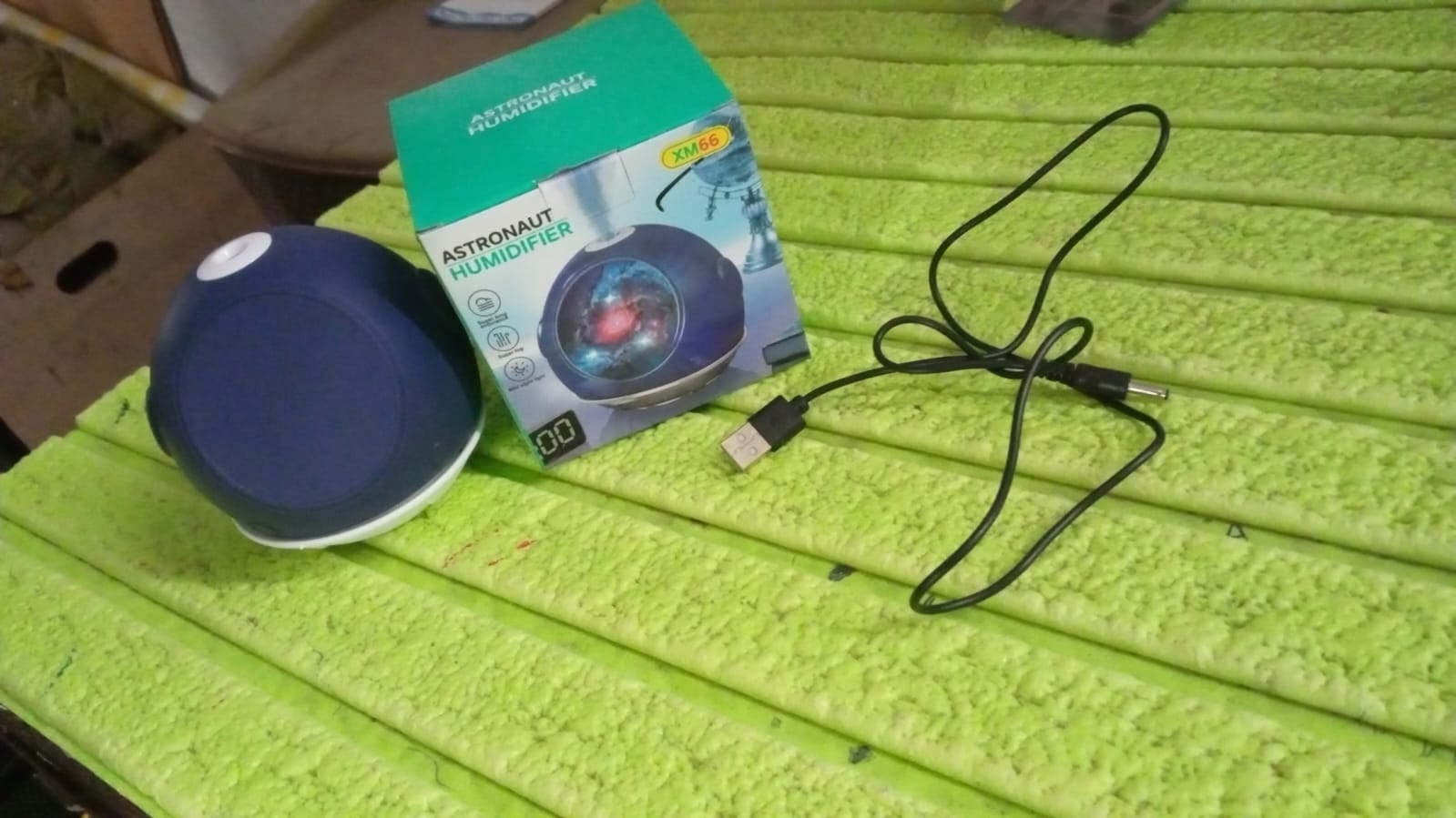 Astronaut Humidifier, Ball Shape Humidifier (1 Pc / 110 ML) Astronaut Humidifier, Ball Shape Humidifier (1 Pc / 110 ML)